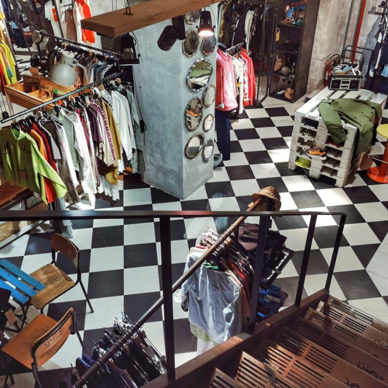 Boutique-Chic-Napoli-Riot